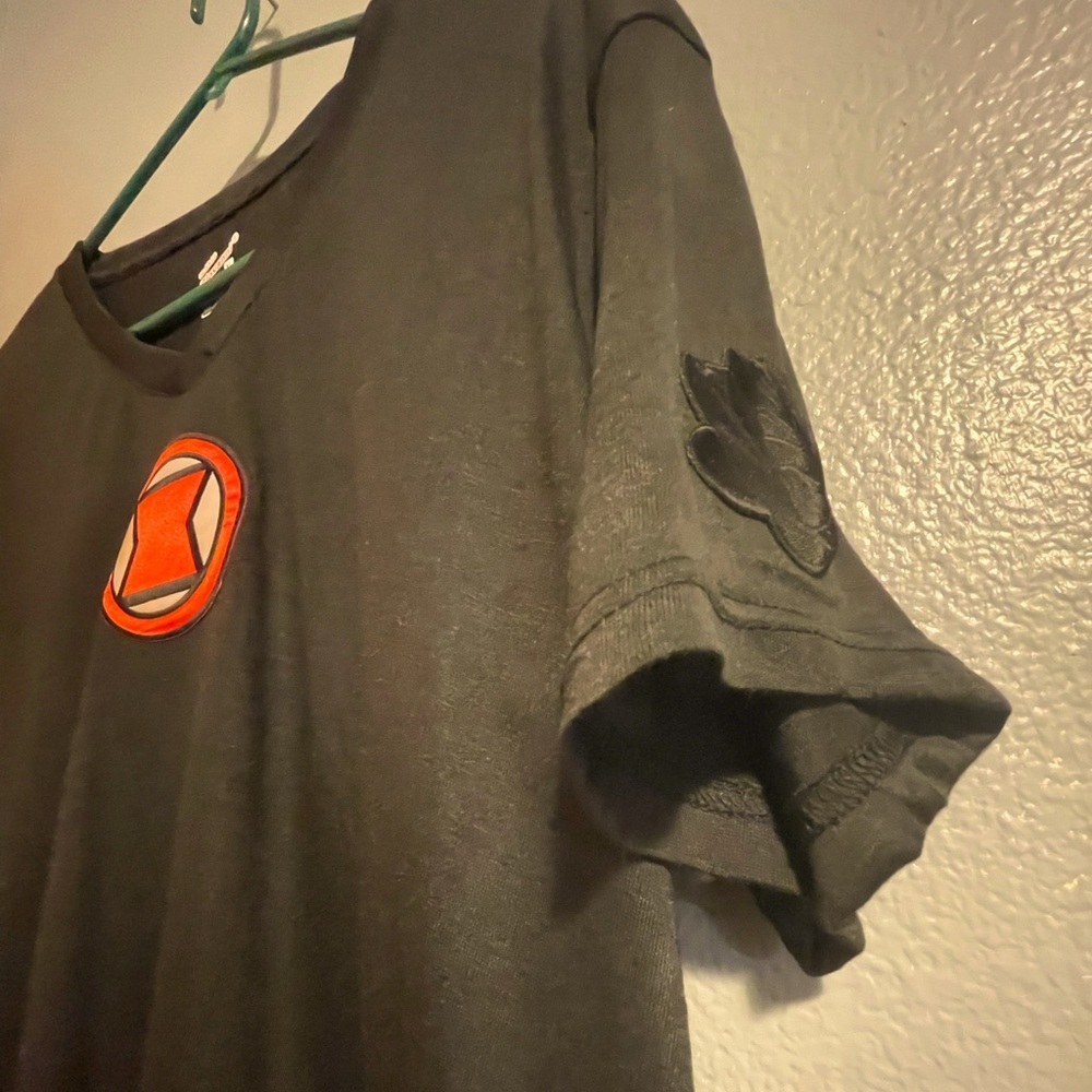 Black Widow Insignia T-Shirt Size XL - Picture 4 of 5